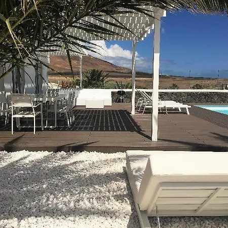 Casa de Férias Playa Blanca Sleeps 6 Pool Air Con Wifi Playa Blanca (Lanzarote)