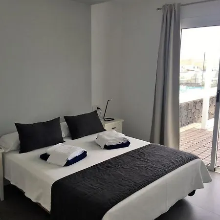 Playa Blanca Sleeps 6 Pool Air Con Wifi Casa de Férias *